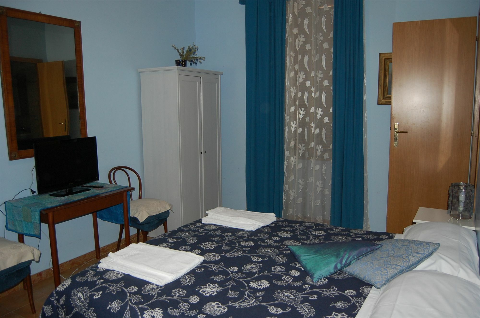 Guest house Casa Cleo 2*